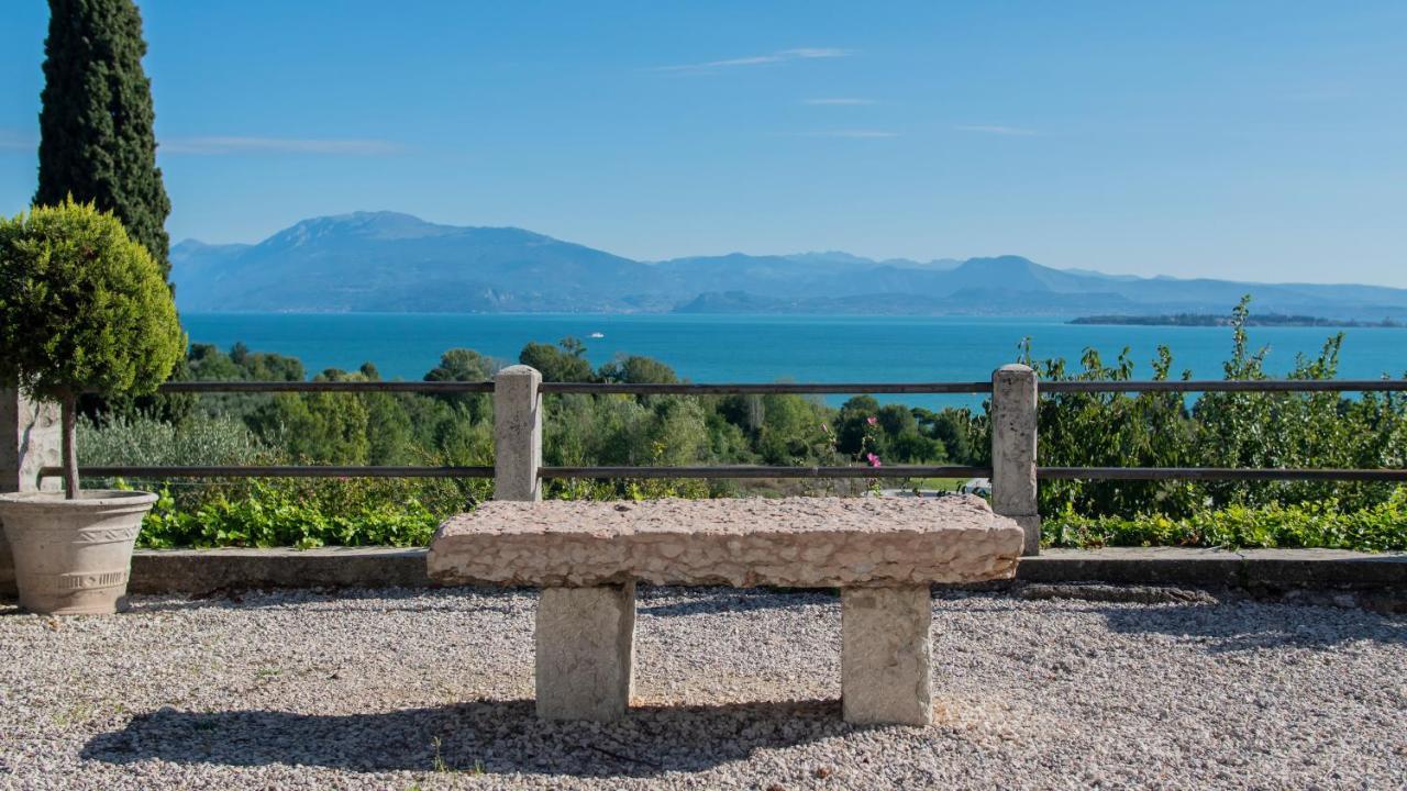 Castello Belvedere Apartments Desenzano del Garda Bagian luar foto